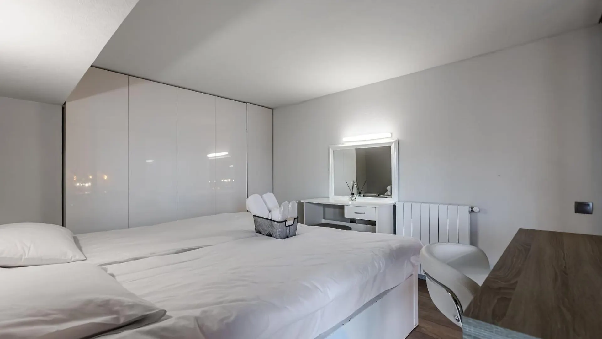 דירות טביליסי Vake Dream Duplex