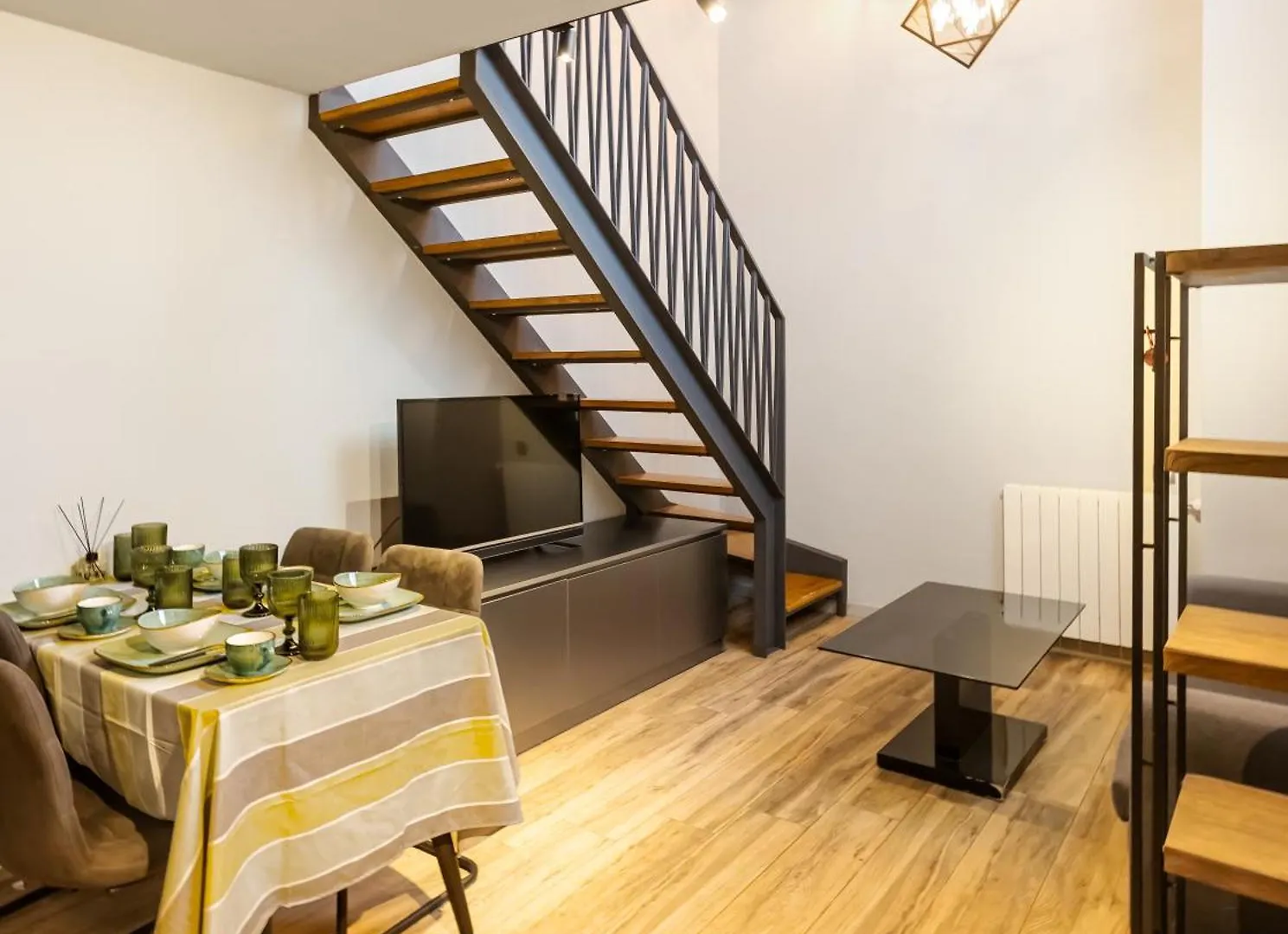 דירות טביליסי Vake Dream Duplex