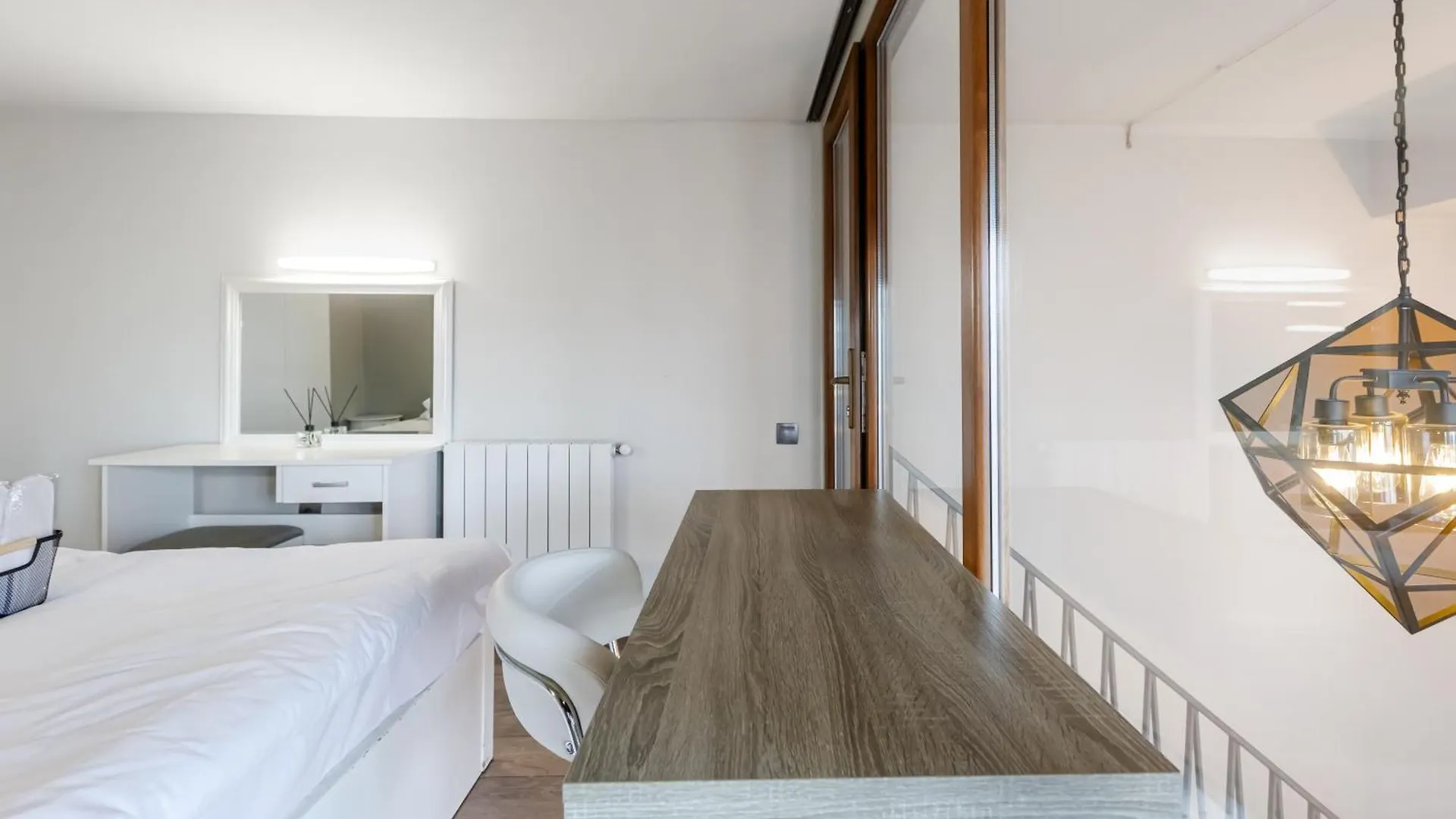 Vake Dream Duplex Διαμέρισμα Τυφλίδα 0*,